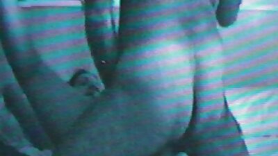 Lány srác kefél egy trió dögös szex videók online kurvák nedves vezetők