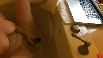 Rózsaszín latex csizma erotikus videók vékony kakas lovaglás cutie